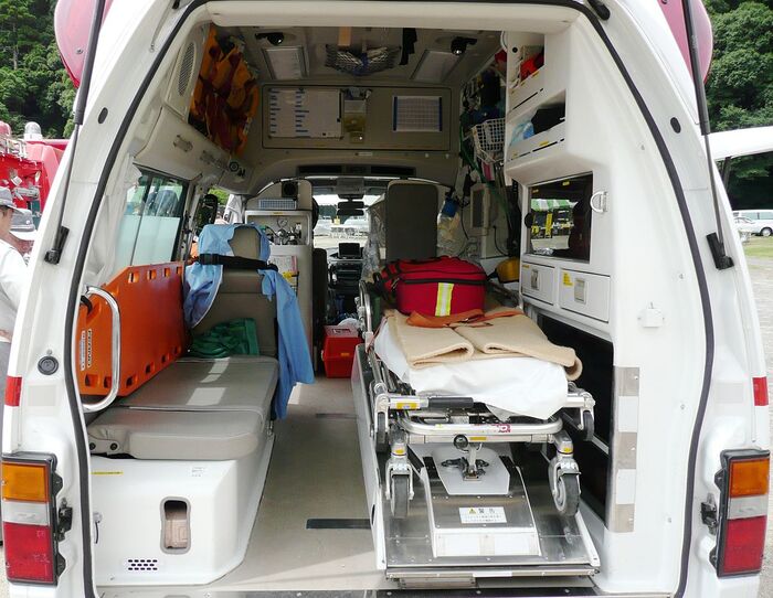 اجاره آمبولانس خصوصی روزانه و ماهانه
